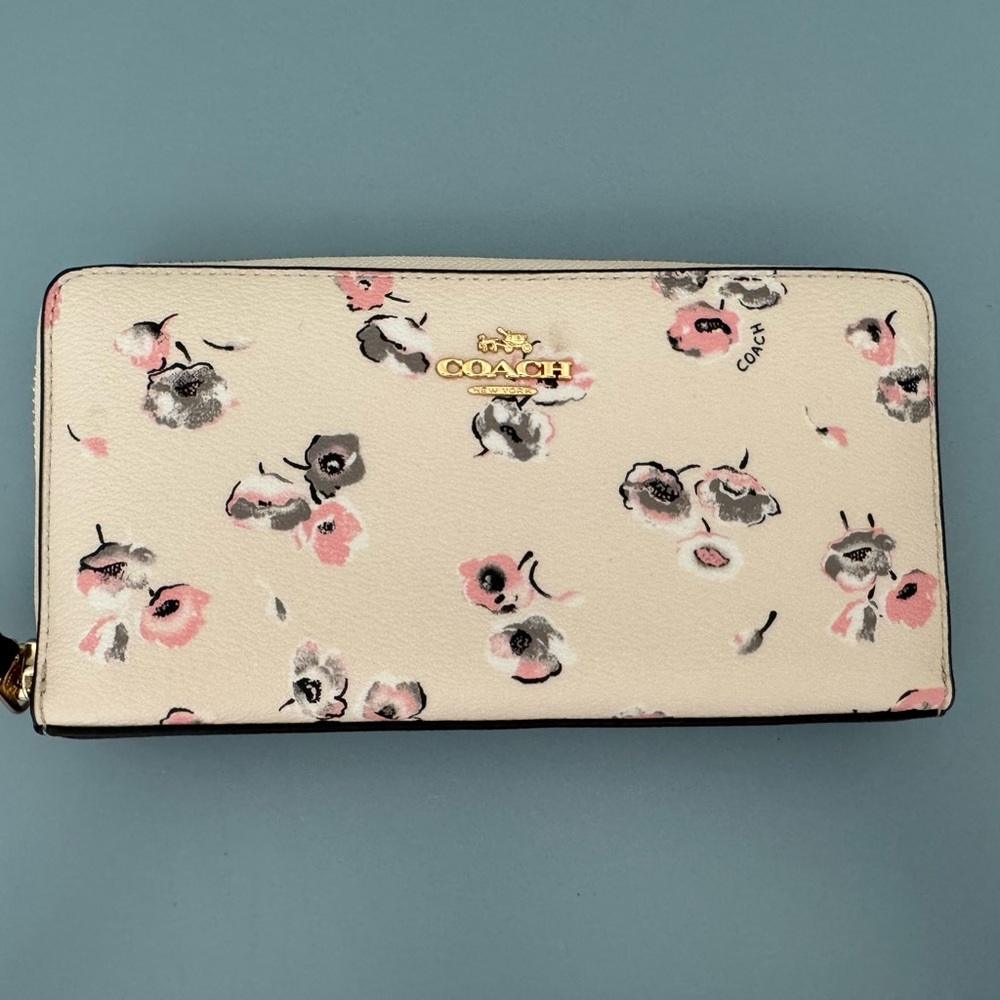 NWOT COACH WILDFLOWER ACCORDION ZIP WALLET
